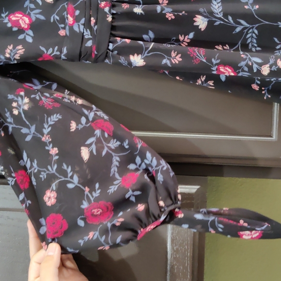 Gal Meets Glam Londyn Dress - Picture 8 of 13